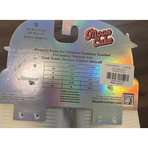 Moon Cake NWT Cream Happy Face Flower Fuzzy Slippers and Socks Set Sz 5/6 - Picture 4 of 9